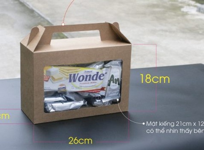 Hộp kraft nắp kiếng/mica có tay cầm kt18 x 26 x11cm/hộp