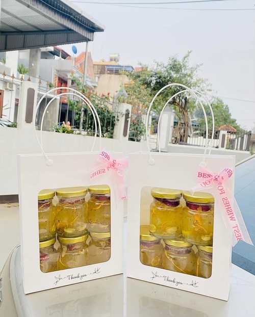 Túi giấy đựng 6 hủ yến chưng/sản phẩm màu trắng kt 20×15,5×5,3 cm/túi